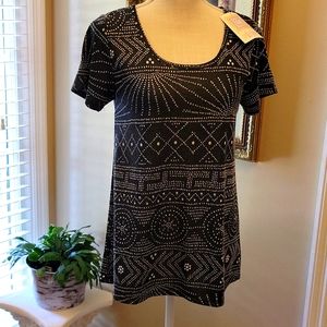 LuLaRoe Classic T black white geometric print short sleeve tee hi-lo hem…XS New